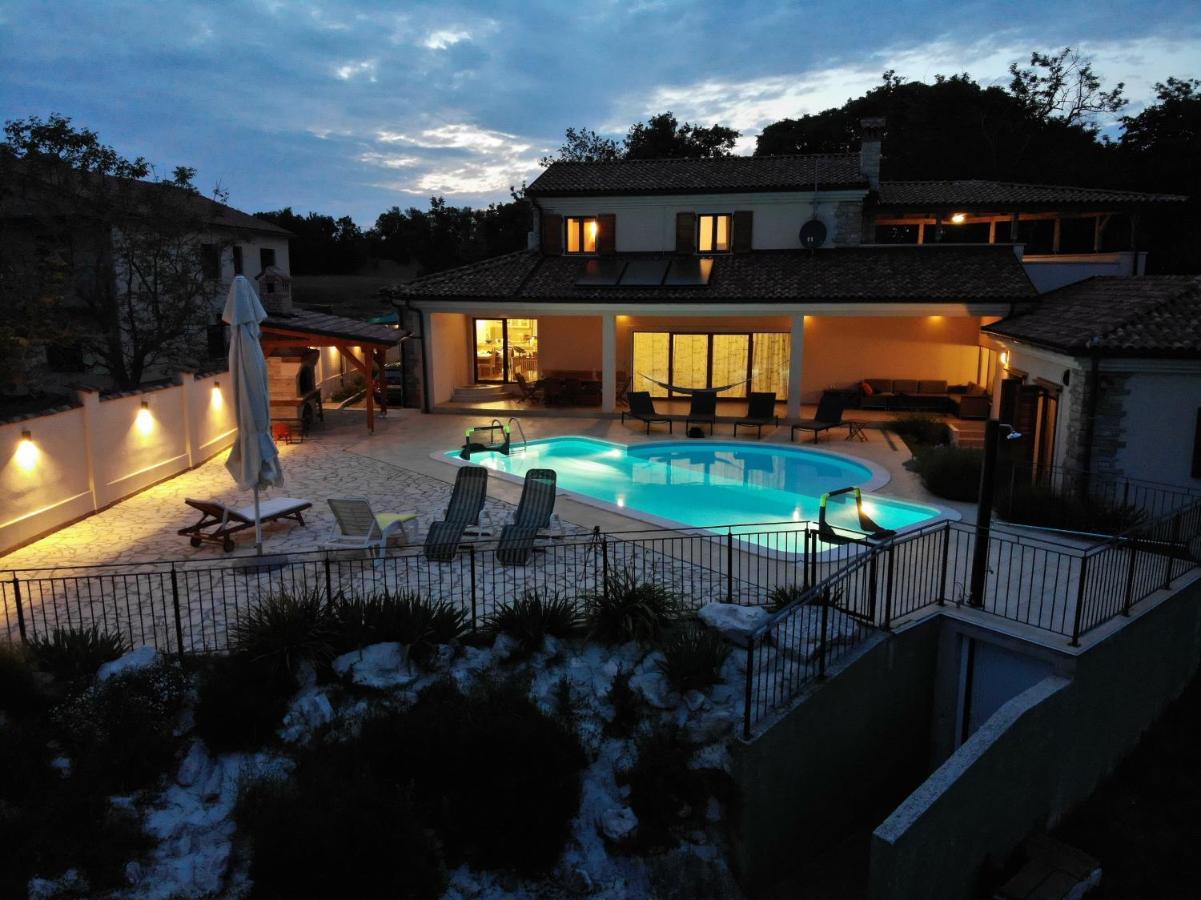 Villa Arton Heated Swimming-Pool Žminj Buitenkant foto