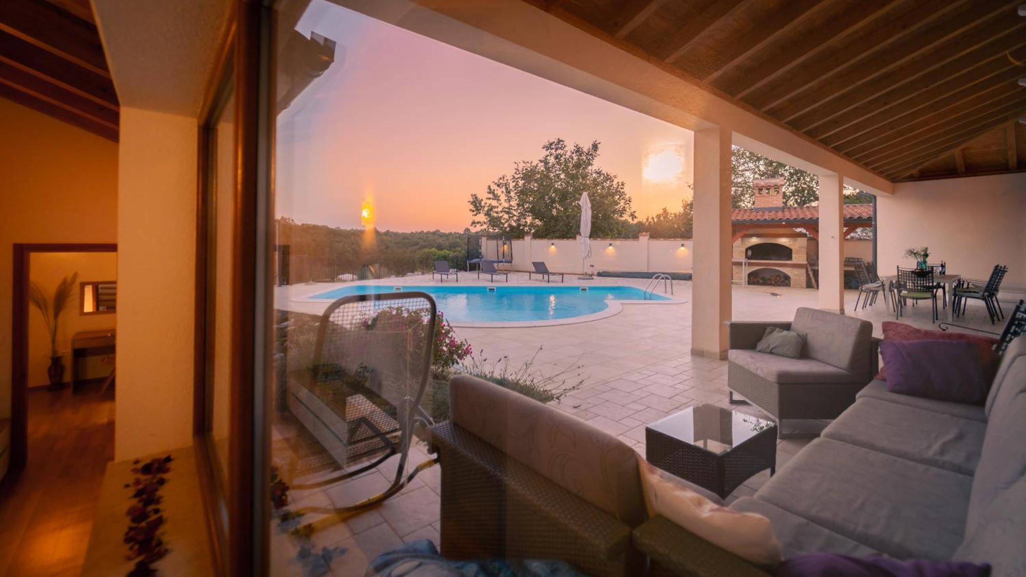 Villa Arton Heated Swimming-Pool Žminj Buitenkant foto